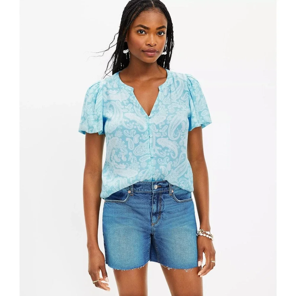 LOFT Light Turquoise Paisley Puff‎ Sleeve Ladies V-Neck Blouse, L
